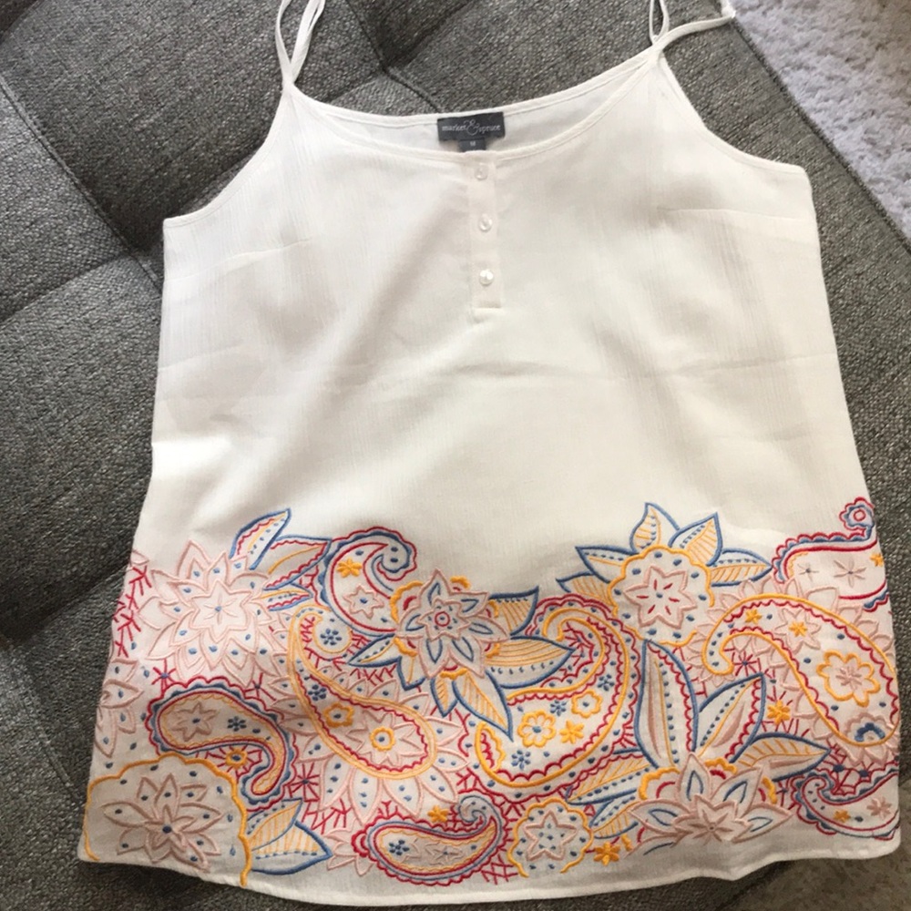 Market and Spruce Embroidered Top -Medium